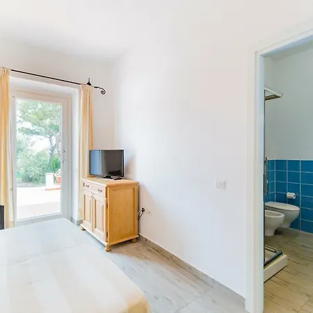 Brigida Bed & Breakfast 4*